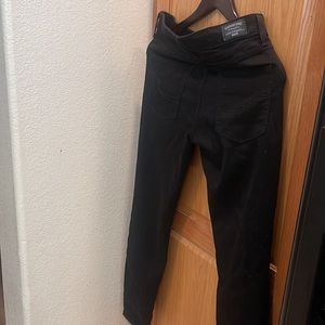 Levi Straus Gold 4M - black preowned stretch Mid-Rise Skinny Jeans!
